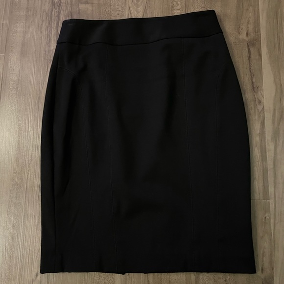 Express Pencil Skirt. Size 4 - Picture 12 of 13